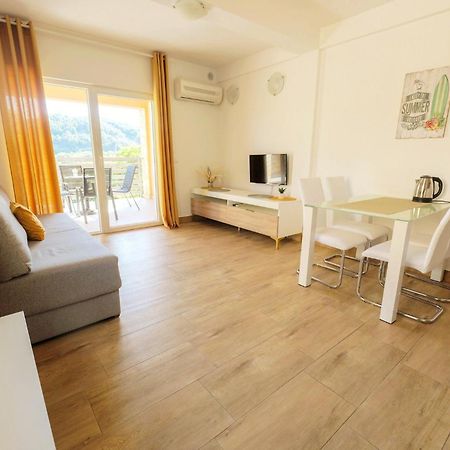 Apartments Chilla *** Lopar Exterior photo